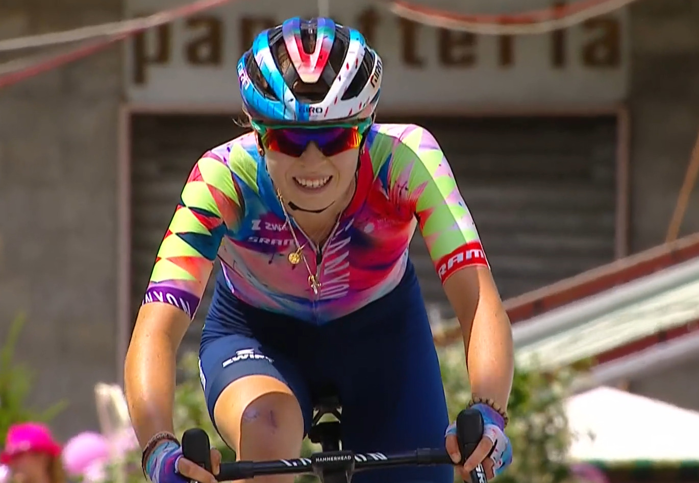 Antonia Niedermaier na mecie etapu Giro Donne