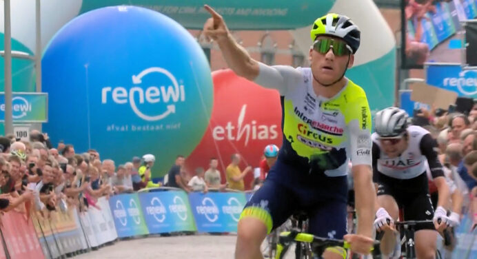 Renewi Tour 2023: etap 3. Zwycięstwo Mike’a Teunissena, Wellens liderem