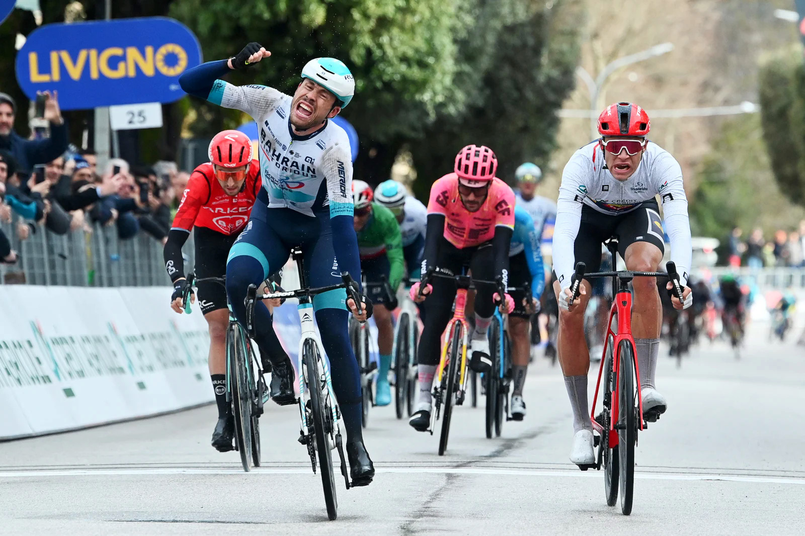 Tirreno-Adriatico 2024: etap 3. Zwycięski sprint Phila Bauhausa
