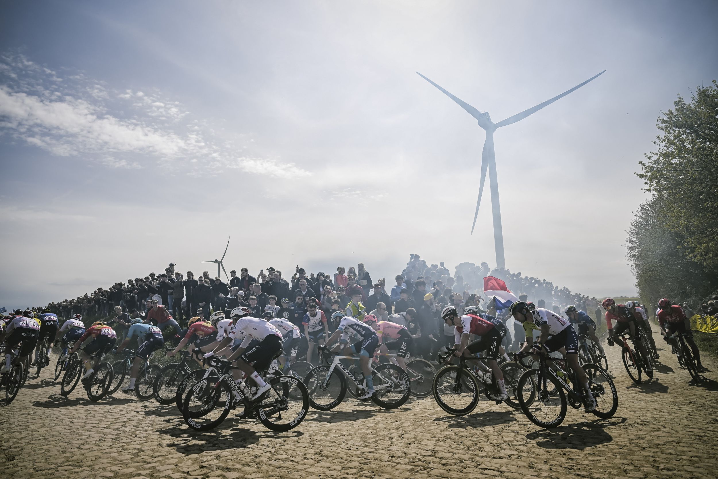 Paryż-Roubaix 2024 najszybszą edycją w historii