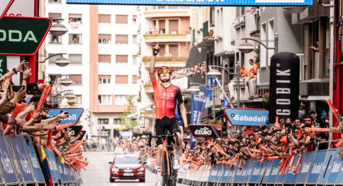 Itzulia Basque Country 2024: etap 6. Rodriguez i Ayuso po etap i generalkę